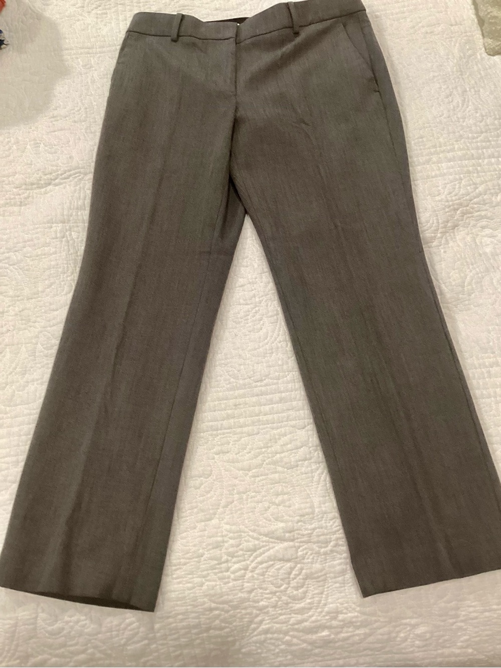 Ann Taylor Curvy Fit Trousers Charcoal Gray Dress Pants Size 6P
EUC